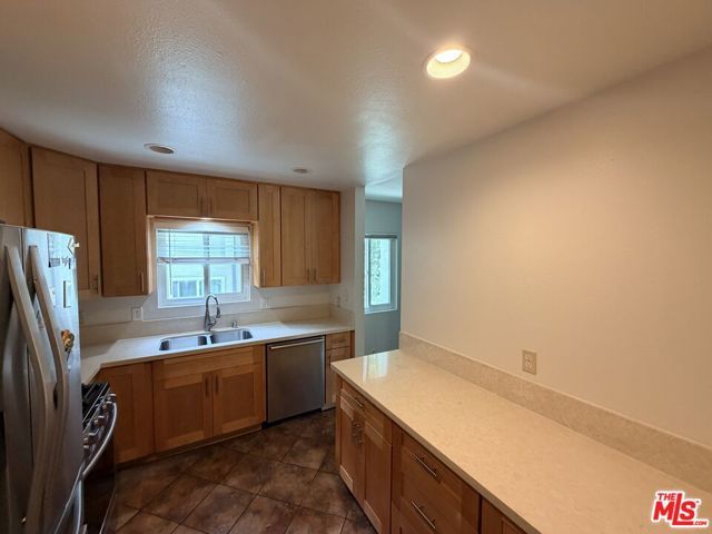 4903 Indian Wood Road 108, Culver City, CA 90230