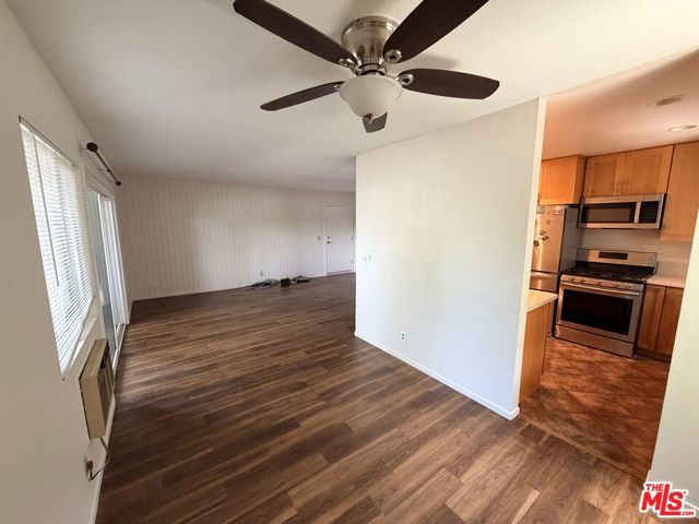 4903 Indian Wood Road 108, Culver City, CA 90230