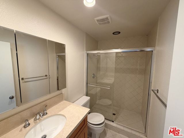 4903 Indian Wood Road 108, Culver City, CA 90230