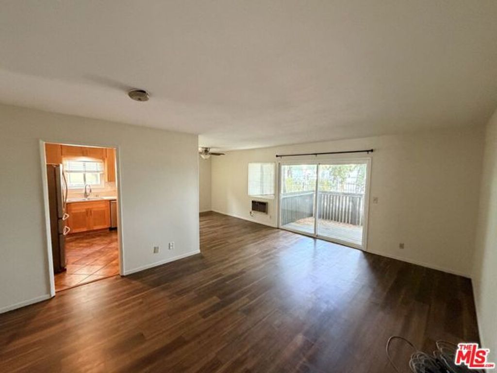 4903 Indian Wood Road 108, Culver City, CA 90230