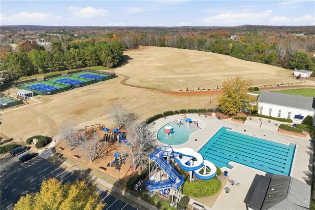 6110 Baybrook Trace, Hoschton, GA 30548