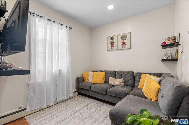 258 4th Street, Clifton, NJ 07011