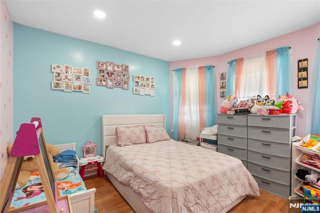 258 4th Street, Clifton, NJ 07011