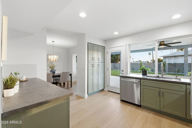 13820 N 36TH Avenue, Phoenix, AZ 85053