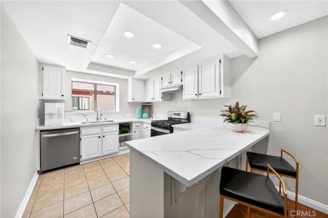 9914 Tweedy Lane C, Downey, CA 90240