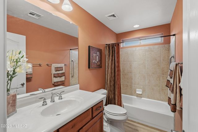 2502 E Glen Canyon Road, Green Valley, AZ 85614