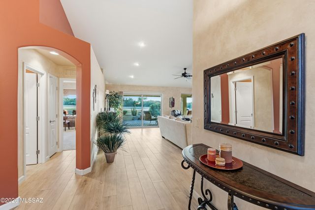 2502 E Glen Canyon Road, Green Valley, AZ 85614