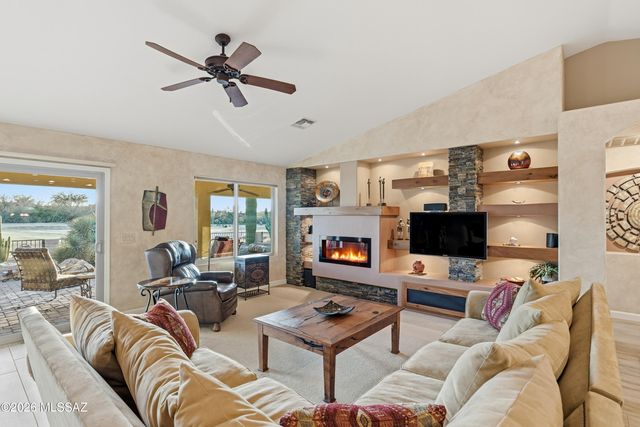 2502 E Glen Canyon Road, Green Valley, AZ 85614