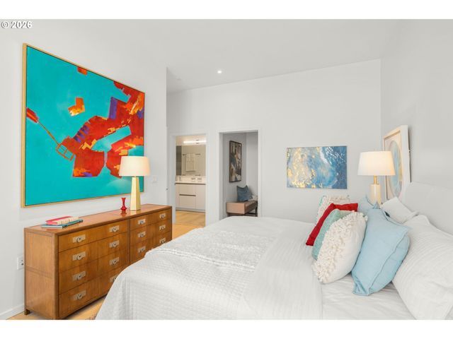 1150 Nw QUIMBY St 2004, Portland, OR 97209