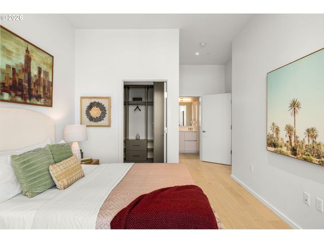 1150 Nw QUIMBY St 2004, Portland, OR 97209