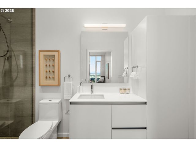 1150 Nw QUIMBY St 2004, Portland, OR 97209
