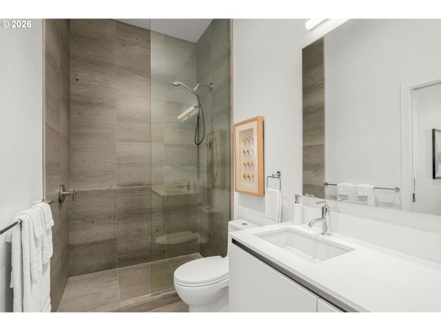 1150 Nw QUIMBY St 2004, Portland, OR 97209
