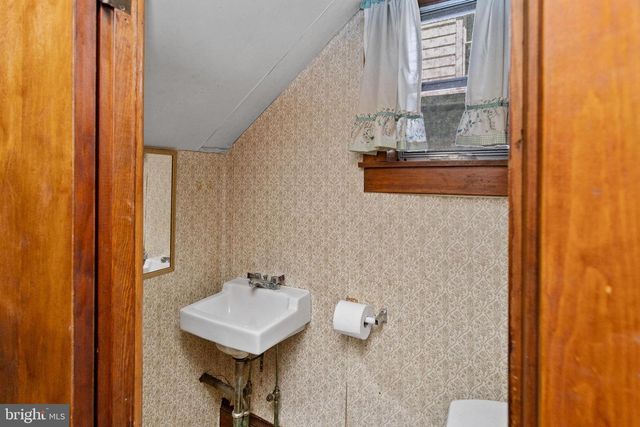105 PRINCE ST, Bordentown, NJ 08505