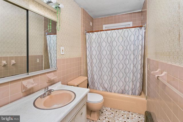 105 PRINCE ST, Bordentown, NJ 08505