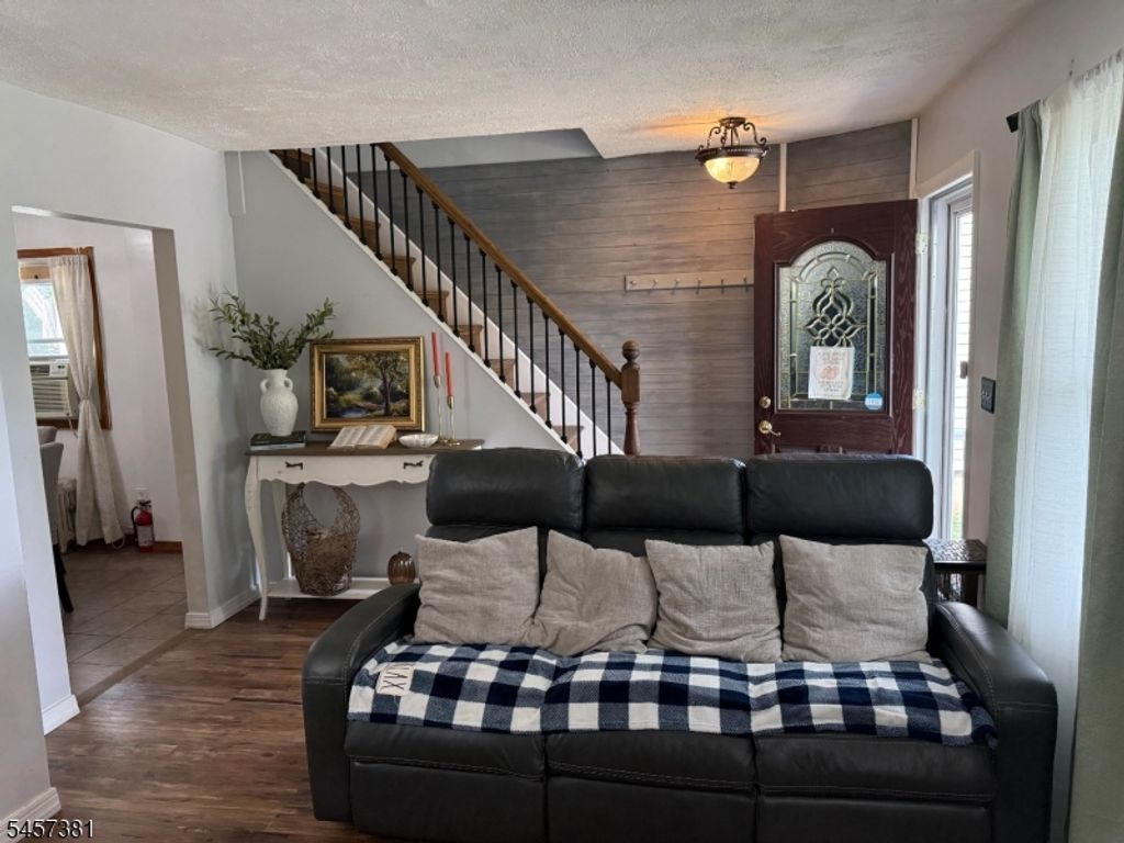 60 Willet St, Bloomfield Twp., NJ 07003 — exterior