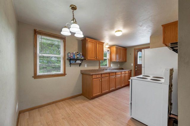 3125 BREEZEWOOD LANE, Neenah, WI 54956