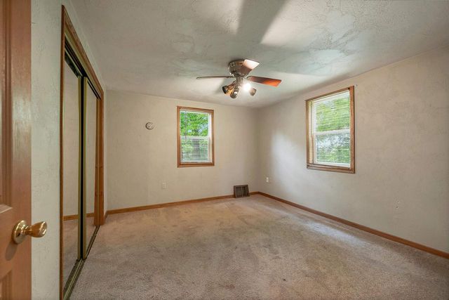 3125 BREEZEWOOD LANE, Neenah, WI 54956
