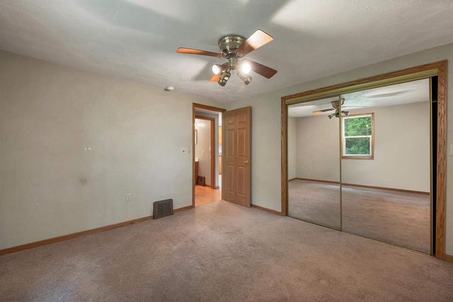 3125 BREEZEWOOD LANE, Neenah, WI 54956