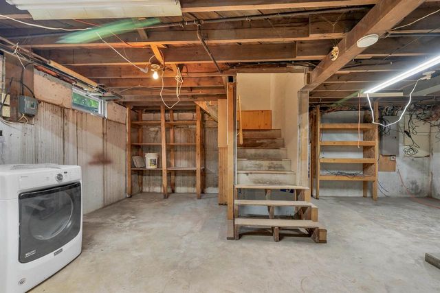 3125 BREEZEWOOD LANE, Neenah, WI 54956