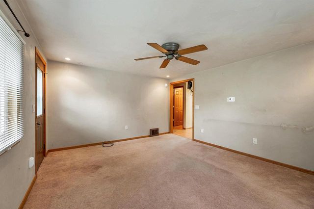 3125 BREEZEWOOD LANE, Neenah, WI 54956