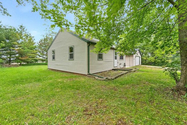 3125 BREEZEWOOD LANE, Neenah, WI 54956