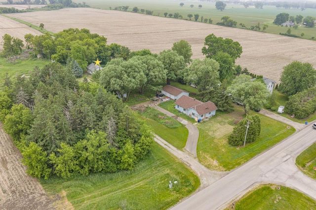 3125 BREEZEWOOD LANE, Neenah, WI 54956