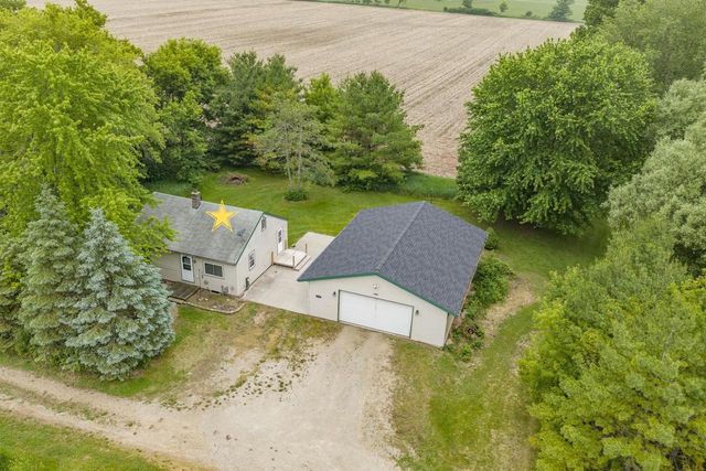 3125 BREEZEWOOD LANE, Neenah, WI 54956