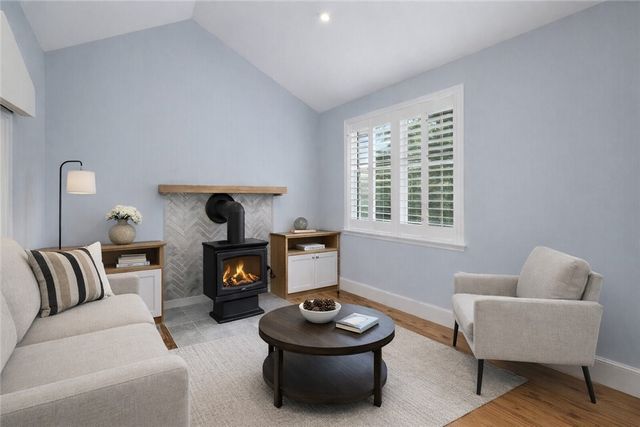 26 Chardon Drive, Portsmouth, RI 02871