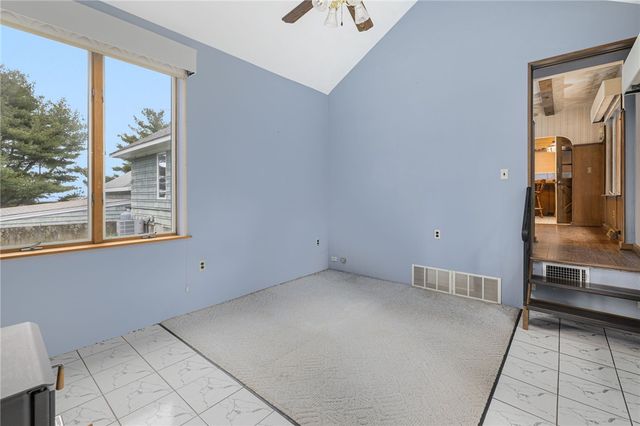 26 Chardon Drive, Portsmouth, RI 02871