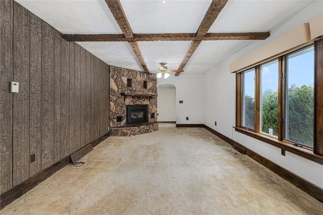 26 Chardon Drive, Portsmouth, RI 02871