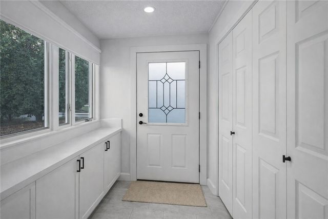 26 Chardon Drive, Portsmouth, RI 02871