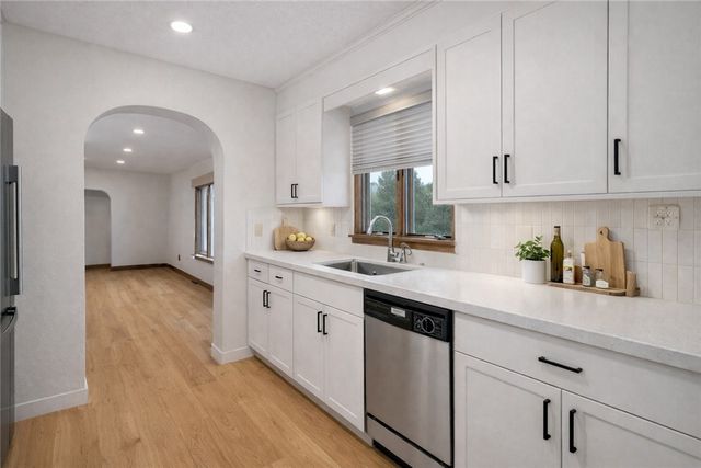 26 Chardon Drive, Portsmouth, RI 02871