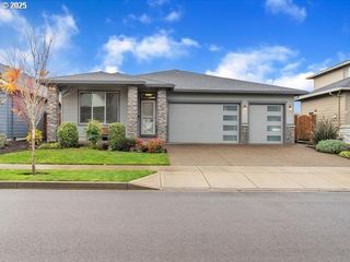 2023 Nw MCGAREY Dr, Mc Minnville, OR 97128