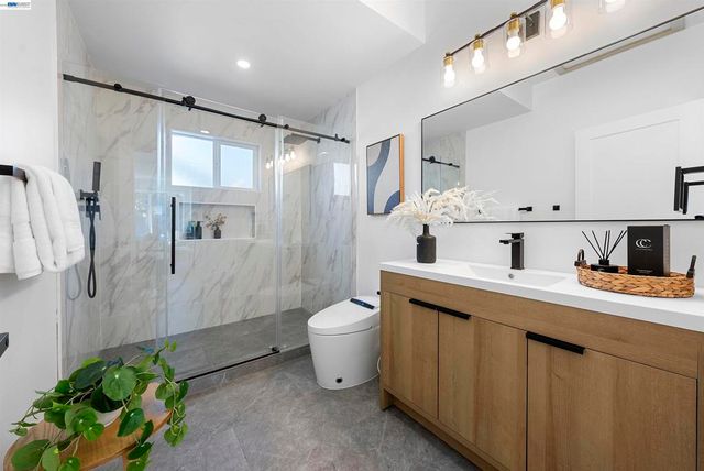392 E McKinley Ave, Sunnyvale, CA 94086