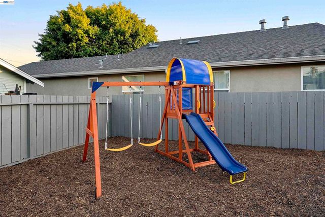392 E McKinley Ave, Sunnyvale, CA 94086
