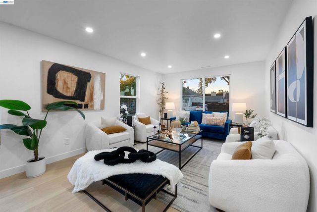 392 E McKinley Ave, Sunnyvale, CA 94086