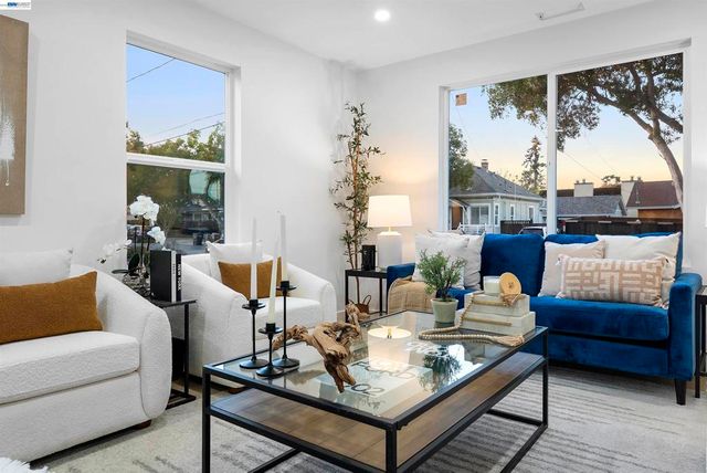 392 E McKinley Ave, Sunnyvale, CA 94086