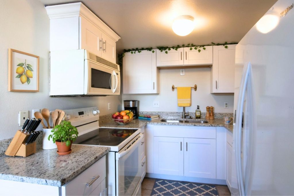 1704 E 6th Avenue 1704, Mesa, AZ 85204