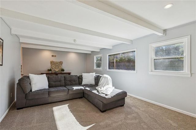 5415 W 99th Terrace, Overland Park, KS 66207