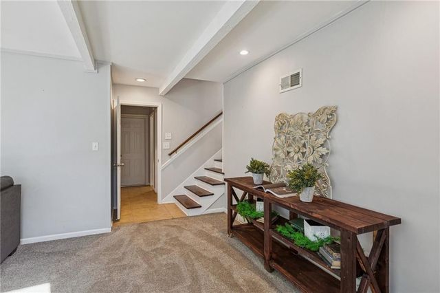 5415 W 99th Terrace, Overland Park, KS 66207