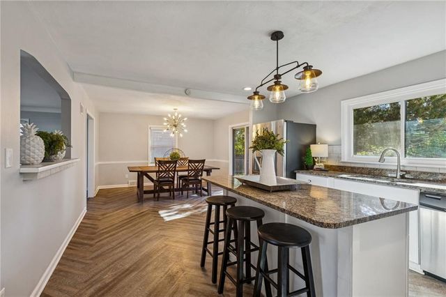 5415 W 99th Terrace, Overland Park, KS 66207