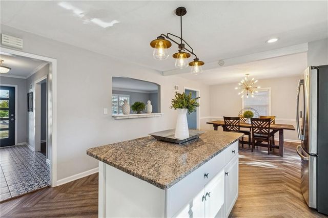 5415 W 99th Terrace, Overland Park, KS 66207