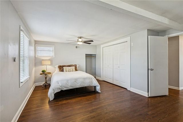 5415 W 99th Terrace, Overland Park, KS 66207