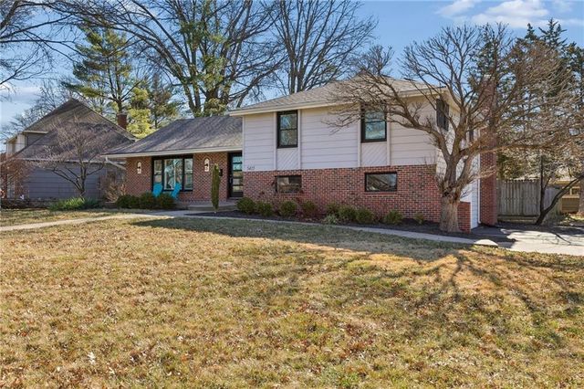 5415 W 99th Terrace, Overland Park, KS 66207