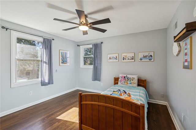 5415 W 99th Terrace, Overland Park, KS 66207