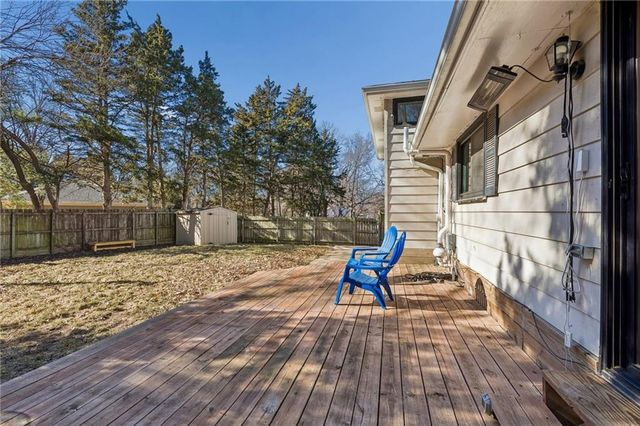 5415 W 99th Terrace, Overland Park, KS 66207