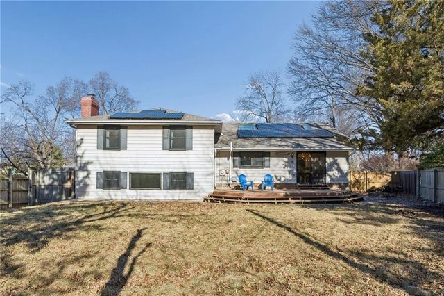 5415 W 99th Terrace, Overland Park, KS 66207