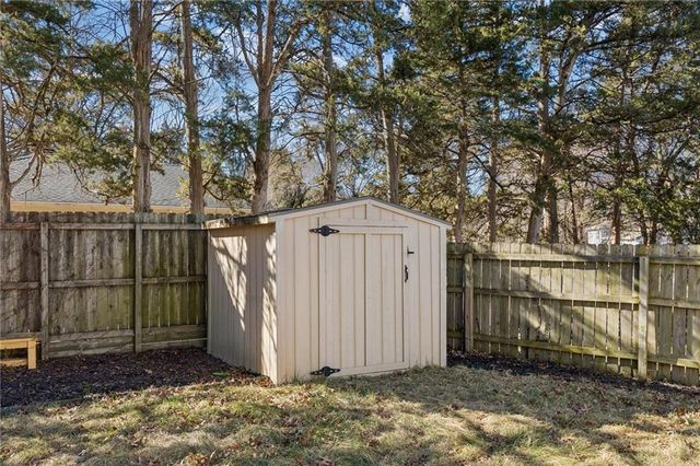 5415 W 99th Terrace, Overland Park, KS 66207