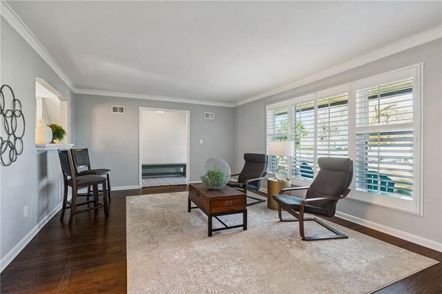 5415 W 99th Terrace, Overland Park, KS 66207