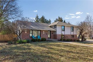 5415 W 99th Terrace, Overland Park, KS 66207
